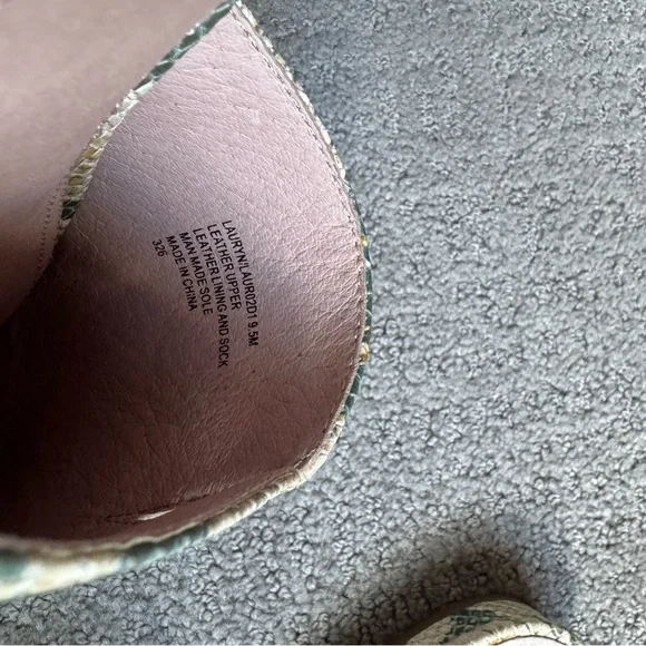 NWOT Women's Snakeskin Mules NEVER WORN - Picture 6 of 6